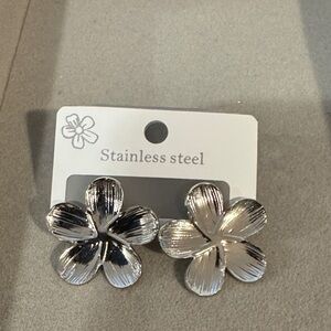 Stainless Steel Floral Earrings 🔥